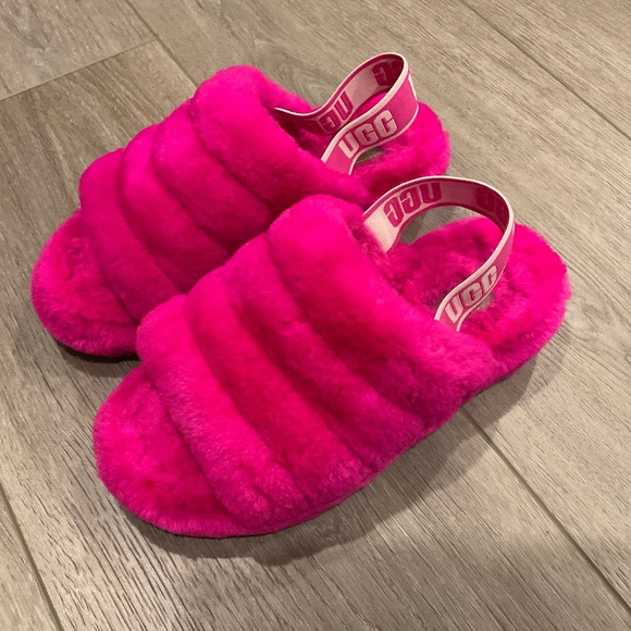 UGG Fluff Yeah Pink Slippers Size 7 - Picture 1 of 7